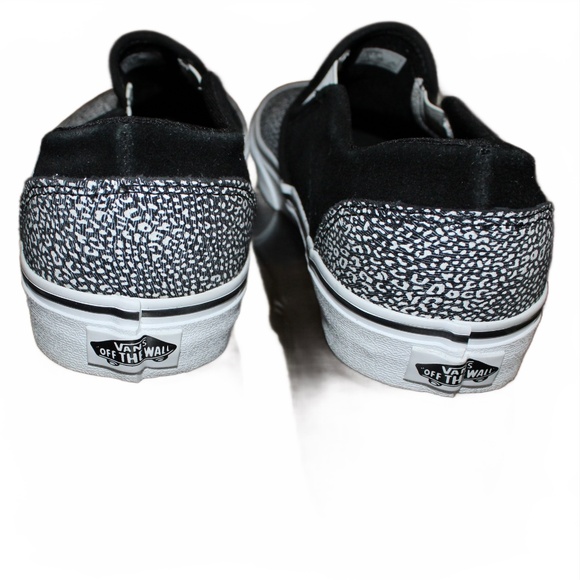 Women’s Vans Slip-On Shoes, Black & White Pattern, Size 11 - Picture 2 of 6